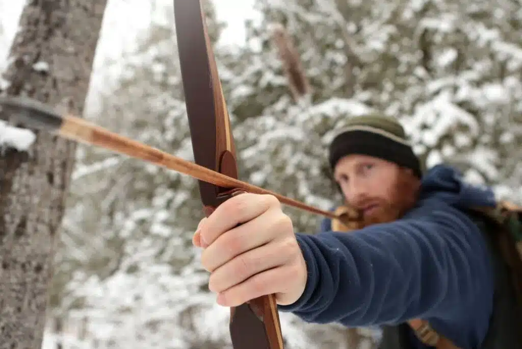 Longbow for hunting and recurring activities. how to use longbow