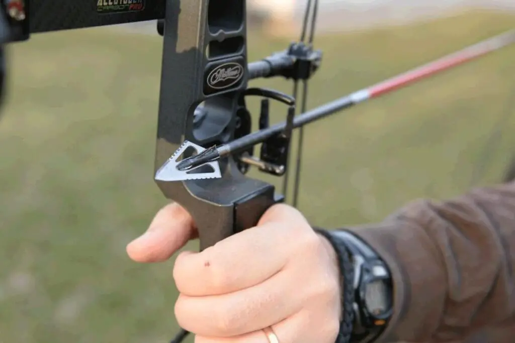 Archery equipment arrow rests