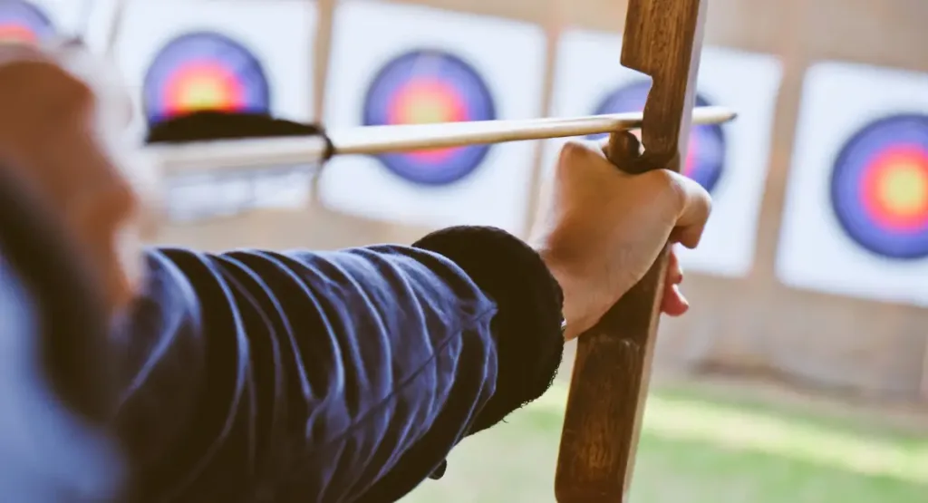 There has been a surge in popularity among archery enthusiasts in recent years for creating backyard archery ranges