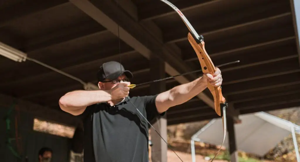 Archers and hunters have become increasingly interested in hunting with recurve bow in recent years